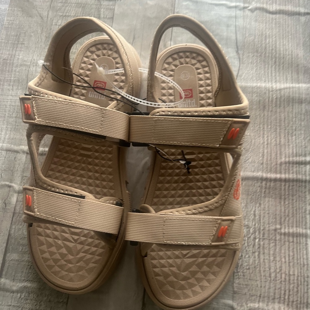 New- Brand New Ecko Men’s Sandal shoes size 9.5 Offroad /Outdoor Hiking Comfo…
